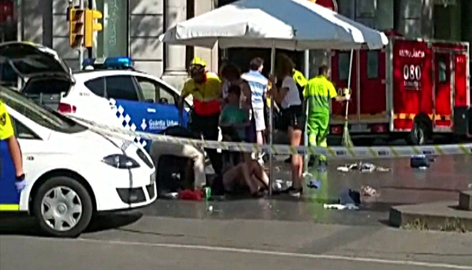 Más de una decena de muertos y varios heridos dejó el atentado terrorista en Barcelona. (Fotos: Agencias)