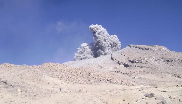 El volcán Ubinas está catalogado como el más activo del Perú. (Foto referencial: GEC)