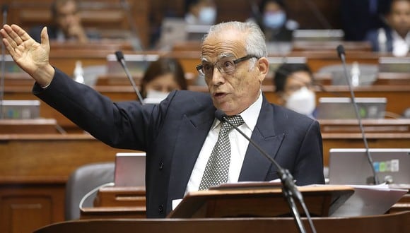 Aníbal Torres respondió críticas durante el pleno del Congreso por su interpelación. (Foto: Congreso)