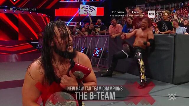 Matt Hardy y Bray Wyatt se quedaron sin cinturones (Captura WWE)