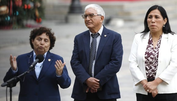 Susel Paredes, Flor Pablo y Héctor Acuña acudieron a Palacio de Gobierno días atrás para reunirse con Dina Boluarte. (Foto: César Bueno @photo.gec)