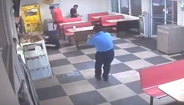 Policía mató a ladrón en panadería y lo premiaron con vacaciones en Disney. (Capturas: YouTube)