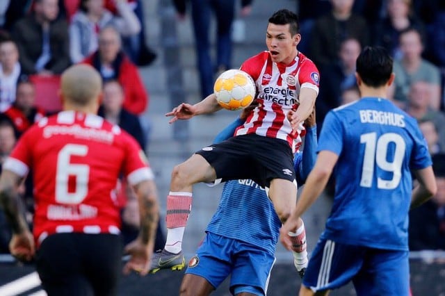 Hirving Lozano anotó increíble  gol para PSV y es líder en Holanda