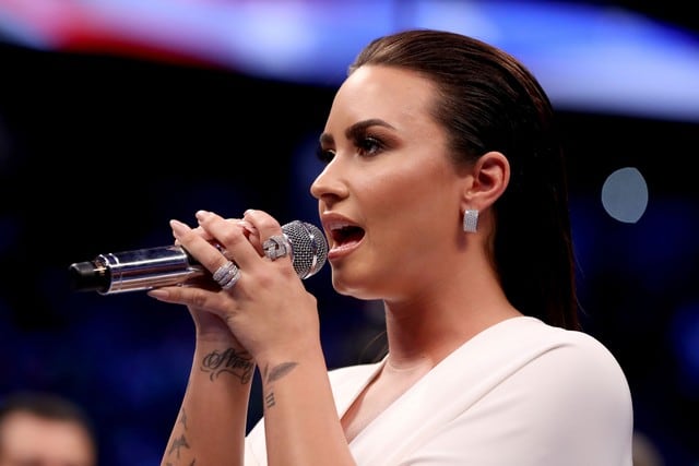 Floyd Mayweather vs. Conor McGregor: Demi Lovato interpretó el himno de Estados Unidos (AFP)