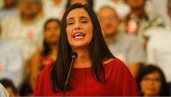 Verónika Mendoza consideró que para resolver la crisis política desatada por la constructora brasileña "no basta con chivos expiatorios ni cortar algunas cabezas". (Foto: GEC)