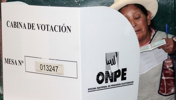 La ONPE dará a conocer el local de votación de cada ciudadano. (Foto: STR / AFP)