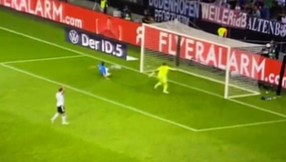 Manuel Neuer le negó el gol a Nicolo Barella con genial atajada. (Captura: Rai)