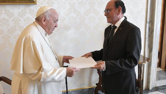El canciller César Landa junto al papa Francisco. (Foto: Cancillería Peruana)