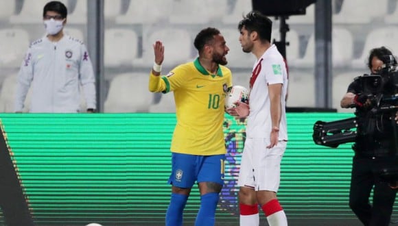 Neymar y Carlos Zambrano se encararon en el Perú vs Brasil. (Agencias)