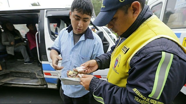 Municipalidad de Lima fiscaliza ‘medio pasaje’ en el transporte público. Aplicó multas y envió al depósito a algunas unidades sin SOAT o en servicio ilegal. (Foto: Difusión)