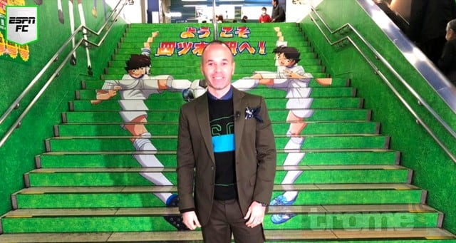 Andrés Iniesta inaugura en Tokio una estación dedicada a Oliver y los Supercampeones