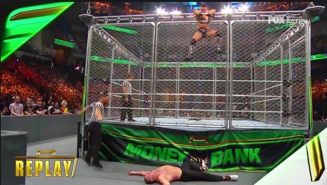 Una impresionante lucha en WWE Money in the Bank (Captura Fox Action)