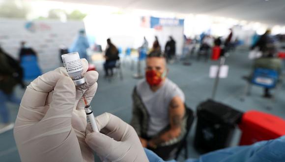 Perú tiene sobre stock de vacunas contra el COVID-19, afirma el Ministerio de Salud. (Foto: Alessandro Currarino / GEC)