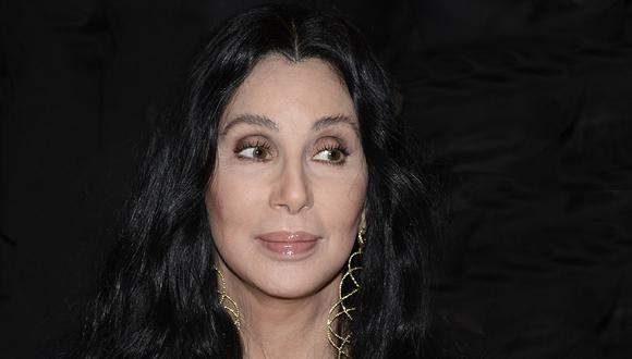 Cher ha defendido su relación con Alexander Edwards. A ella no le importa la diferencia de edad y asegura, son felices. (Foto: Getty Images)