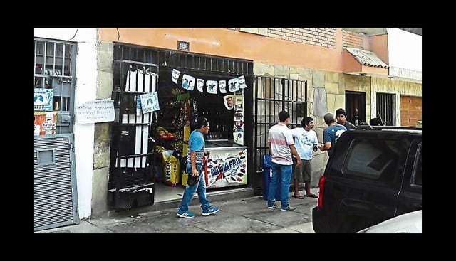 Barristas de Universitario de Deportes hicieron desmanes en una tienda de La Molina.