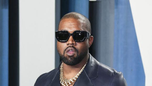 Kanye West marcó tendencia con su calzado deportivo durante la gala de los premios Grammy 2008. (Foto: AFP)