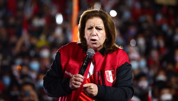 Lideresa del Partido Popular Cristiano (PPC), Lourdes Flores.