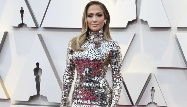 Jennifer Lopez deslumbró en la ceremonia de la entrega de los premios Oscar 2019, a la que asistió luciendo un ajustado vestido del reconocido diseñador Tom Ford. (Foto: AFP)