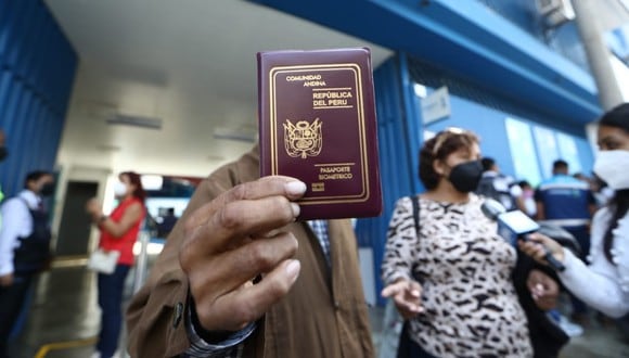 Migraciones informa que no se emitirán pasaportes electrónicos el sábado 29 y domingo 30 de octubre. (Foto: Alessandro Currarino / @photo.gec)