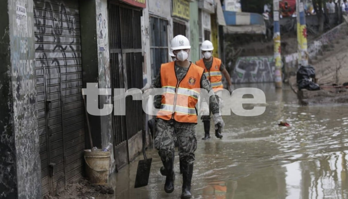 Nuevo desborde de aguas servidas afecta a decenas de vecinos en SAJ. Foto: Anthony Niño de Guzmán