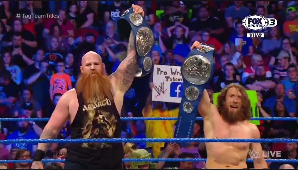 Bryan y Rowan ganaron los títulos. (WWE)