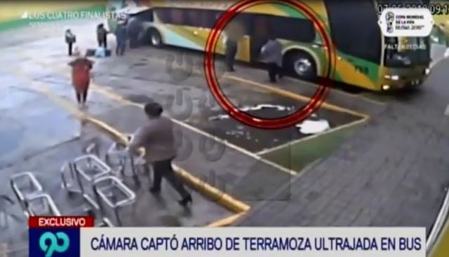 Cámara de seguridad captó llegada a Lima de terramoza violada por chofer y cobrador de bus. (Capturas: Latina)