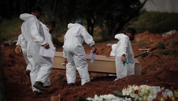 Brasil registró 874 muertes por coronavirus. (Foto: EFE/Fernando Bizerra Jr.)