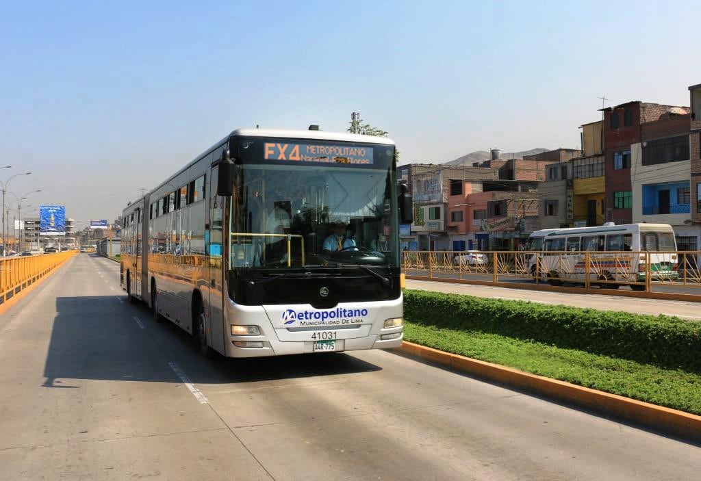 Entre las 10:30 de la mañana y 7:30 de la noche se restringirá el acceso vehicular a las avenidas Tacna, Emancipación y los jirones Callao y Chancay.
