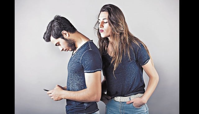 Relaciones de pareja: ¿Existe la infidelidad virtual?