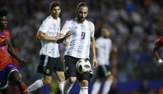Delantero de la selección argentina se sintió emocionado tras ovación de la gente.