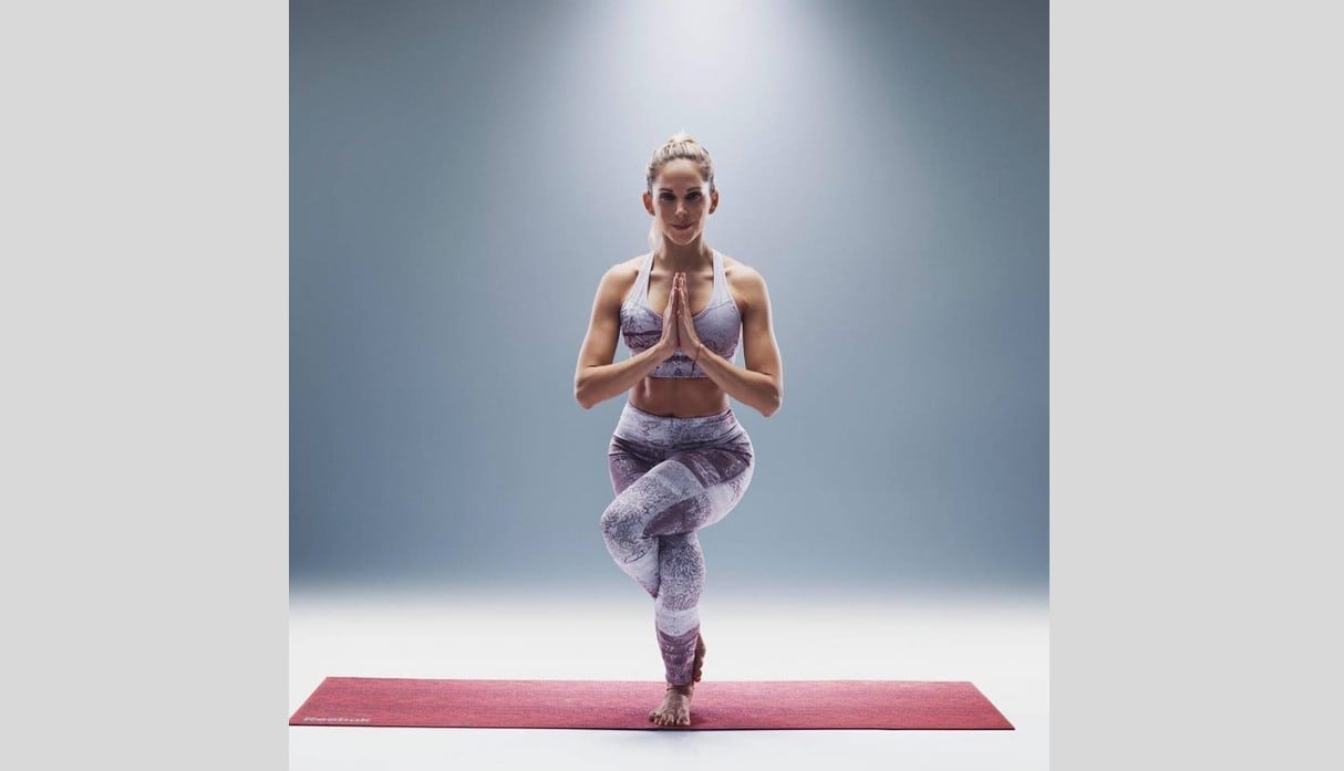 El yoga genera que nuestra mente y cuerpo se alineen, esto es maravilloso para nosotros por la sensación de calma que genera. (Foto: Instagram @ornellayoga)&nbsp;&nbsp;