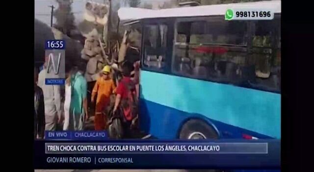 Tren chocó contra bus que transportaba 47 escolares que habían ido de paseo a Chaclacayo.