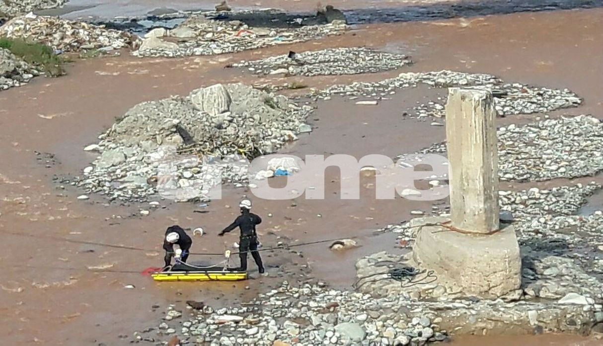 Encuentran cadáver en el Río Rímac. Foto: Mónica Rochabrum