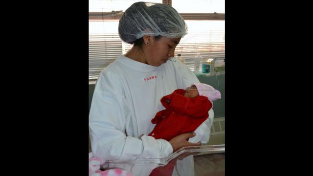 Médicos De Essalud Salvan Vida De Bebé Que Nació Con Solo 700 Gramos De Peso Fotos 5707