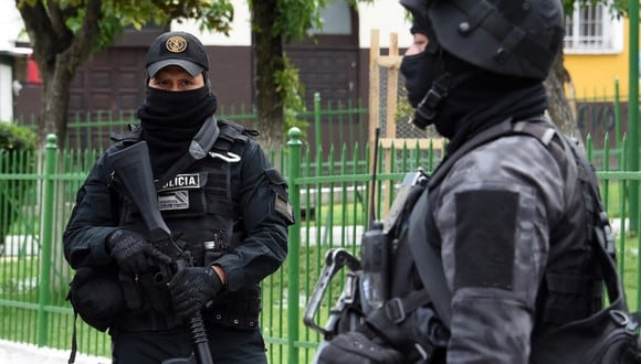 La policía antidisturbios de Bolivia. (Foto por AIZAR RALDES / AFP)