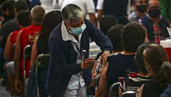 Las autoridades de salud consideran que no es necesario adoptar mayores restricciones ante la ómicron. (Foto: Pedro Pardo / AFP)