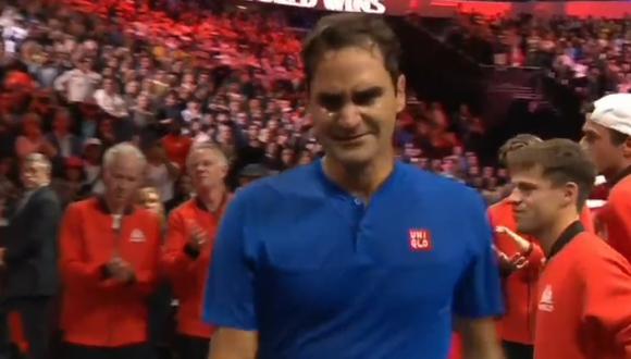 Roger Federer se emocionó por la ovación del público. Foto: Captura de pantalla de ESPN.