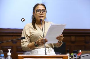 Congresista ‘Mochalcaldes’: Parlamentaria Elizabeth Medina es investigada por presunto cobro de coimas a burgomaestres