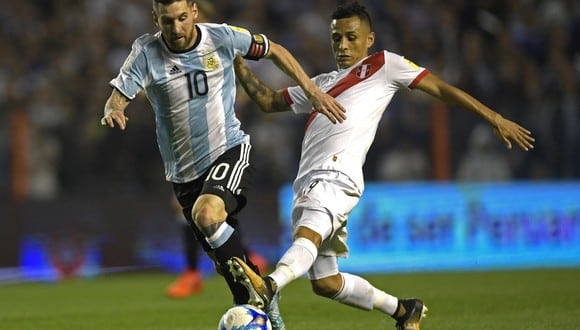 Argentina y Perú medirán fuerzas este martes 17 de noviembre en el Estadio Nacional. | Crédito: Juan Mabromata / AFP.