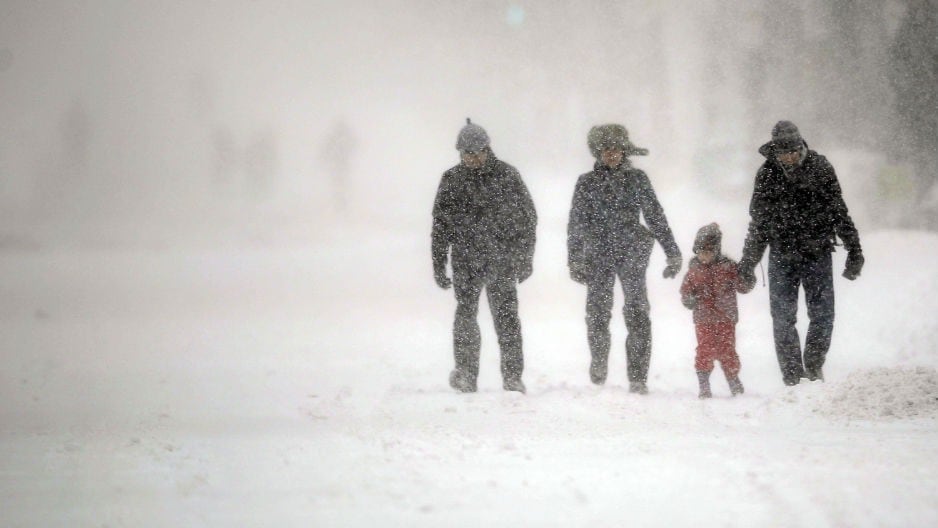 Tormenta de nieve ya ha matado a 9 personas en Estados Unidos, donde se han cancelado las clases y no hay acceso al tránsito.