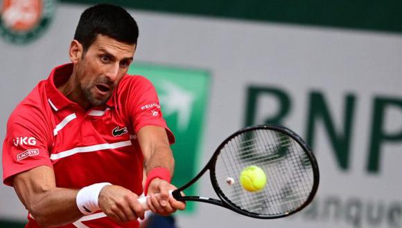 Novak Djokovic puede quedar fuera de Roland Garros. (Foto: AFP)