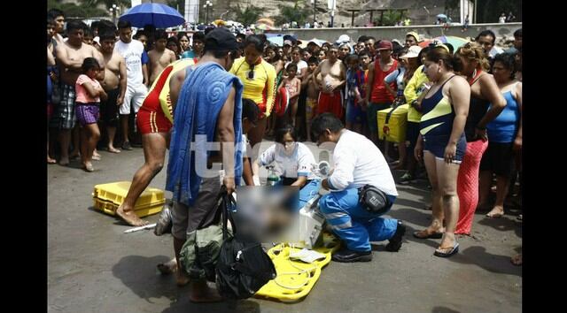 Una mujer de 26 años no sabía nadar, pese a ello ingresó al fondo del mar en Chorrillos. (Giancarlo Ávila)