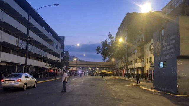 Jorge Muñoz adelantó que la comuna está en la búsqueda de espacios para los comerciantes que quieran formalizarse (Foto:@MuniLima)