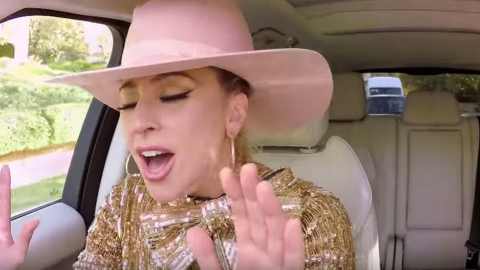 Lady Gaga lució su potente voz en el 'Carpool Karaoke' de James Corden