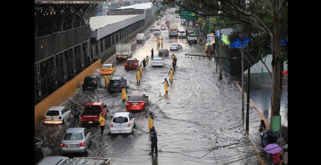Calles inundadas y el metro colapsado así se encuentra la Ciudad de México debido a las terribles lluvias.