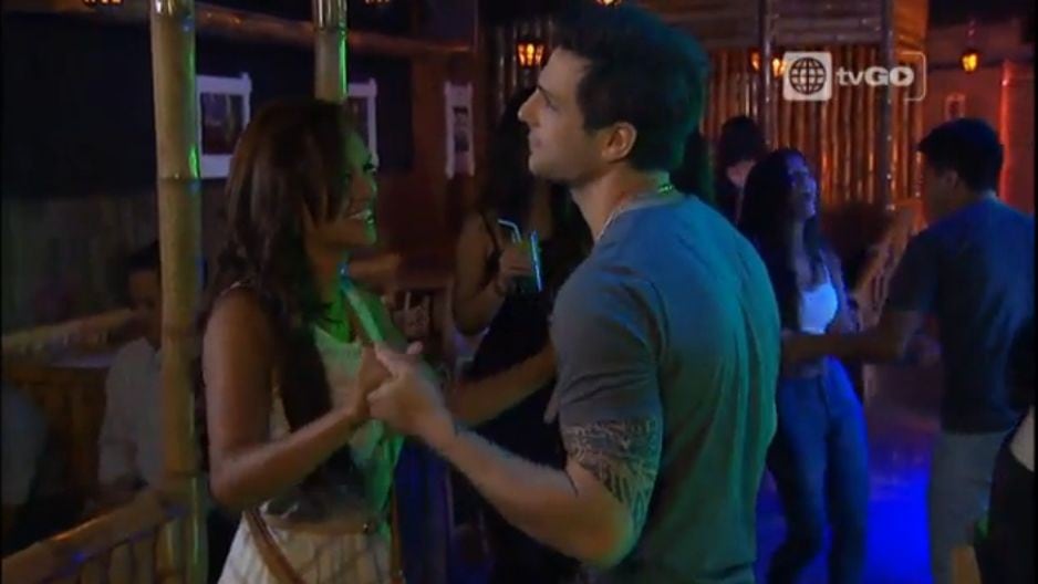 ‘Anita’ y Piero fueron a bailar en Ven, baila quinceañera. (Captura América TV)