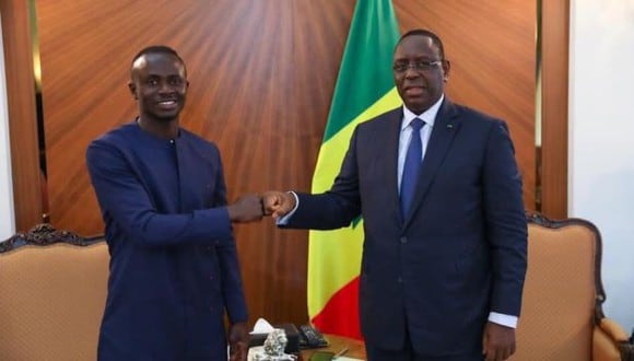 Sadio Mané se reunió con el presidente de Senegal para acordar la construcción de un hospital. (Foto: Twitter)