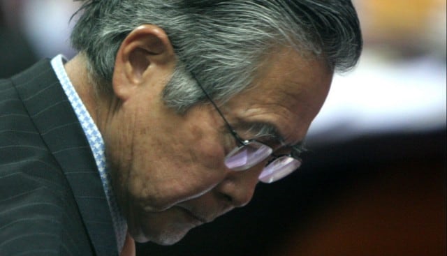 Alberto Fujimori salió de la Clínica Centenario. (AFP)