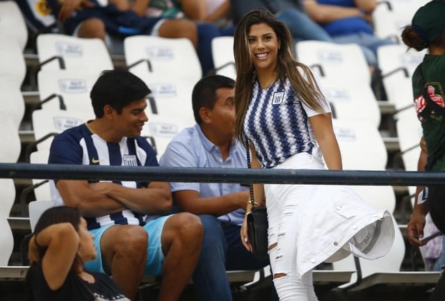 La modelo Alondra García Miró se robó las miradas en su llegada al estadio Alejandro Villanueva. (Fotos: Francisco Neyra /GEC)