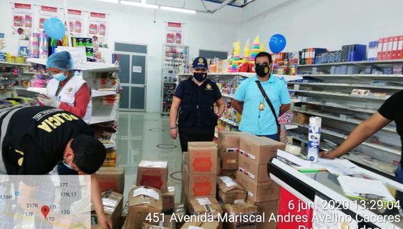 Madre de Dios. La Policía incautó gran cantidad de productos de primera necesidad durante la intervención en esta librería. (PNP)